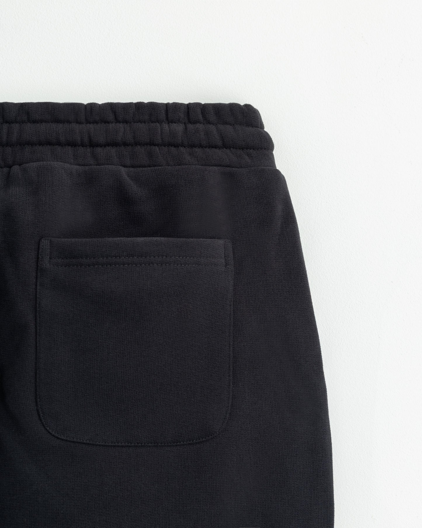 Old Font Sweatpants Main Blk