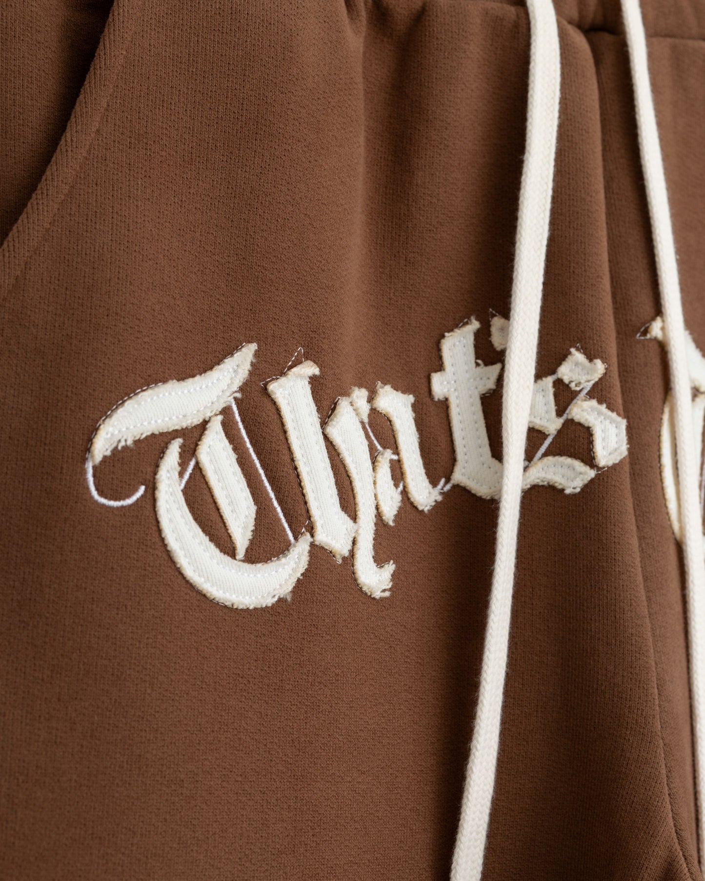 Old Font Sweatpants Mocha Mousse