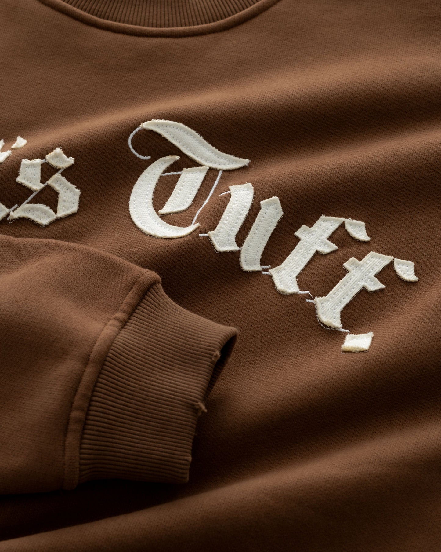 Old Font Sweatshirt Mocha Mousse